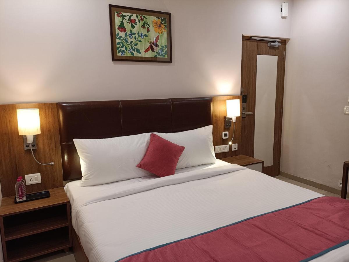 The Beacon Hotel Vadodara Luaran gambar