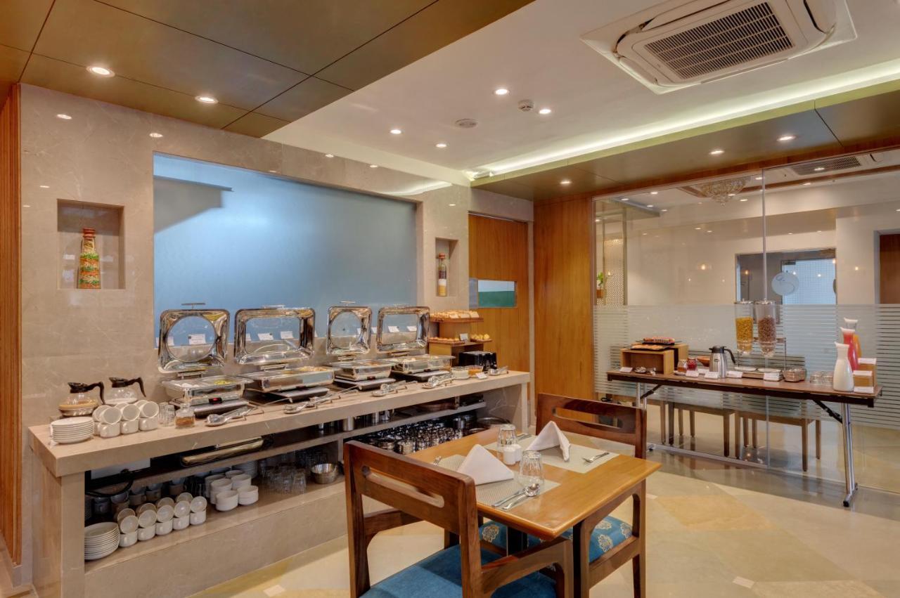 The Beacon Hotel Vadodara Luaran gambar